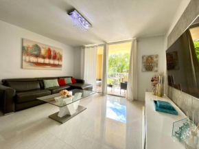 Luxury 1 bedroom Apartment Yacht club